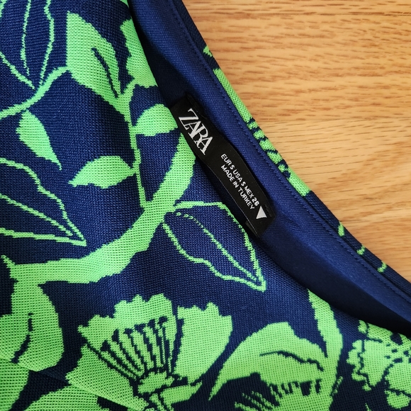 Zara Floral Print One Shoulder Top - Picture 4 of 6